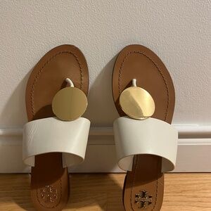 Tory Burch Patos Disc Metal Ring Leather Sandals in White Size 7.5